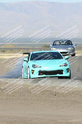media/Sep-15-2024-Speed Ventures (Sun) [[7a54f7ed2f]]/Purple Group/Session 1 (Outside Grapevine)/